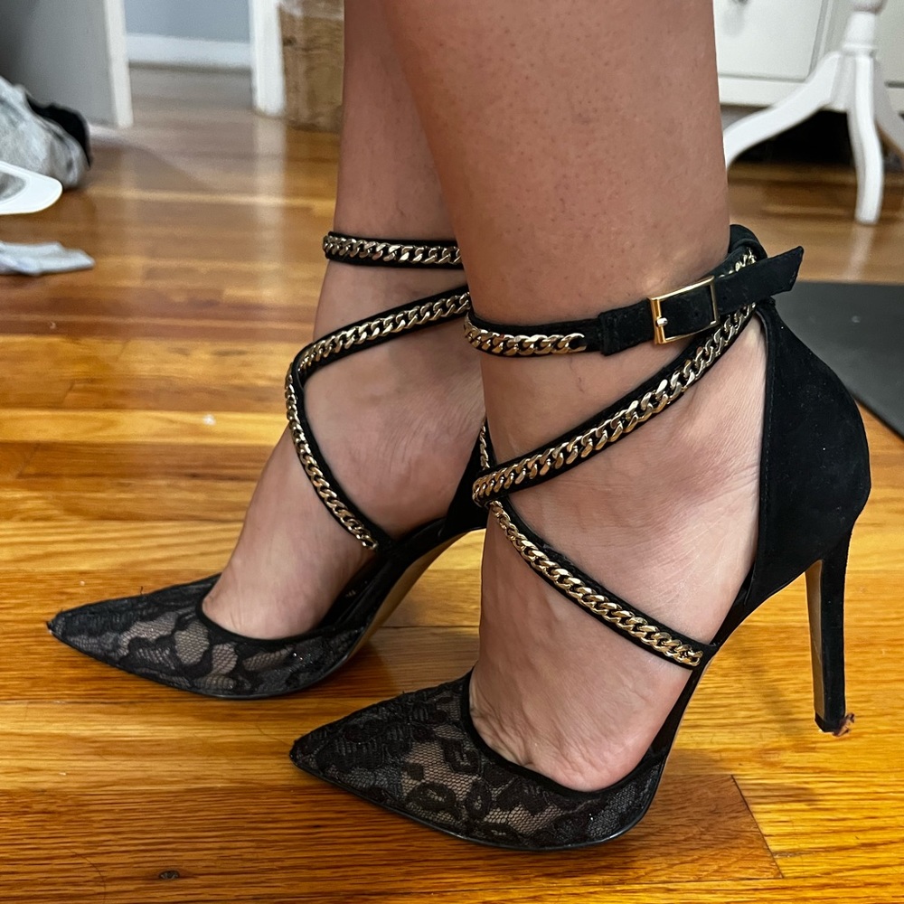 GUESS Adabellely Black Lace Pointed-Toe Heels